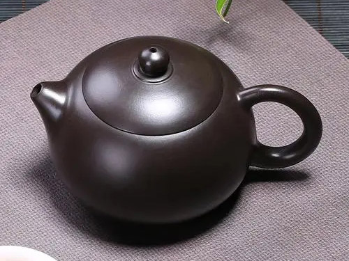 現在的紫砂黑泥壺是加色了嗎2