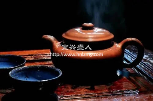 養紫砂壺是用茶水好還是用清水好
