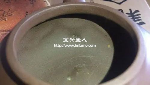 灌漿壺的內壁必然會有凹陷