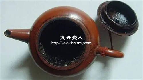 紫砂壺的茶銹和茶垢是一回事嗎