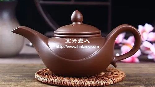 紫砂壺和陶瓷壺有什么區(qū)別