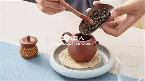 紫砂壺泡好茶后要蓋著還是打開