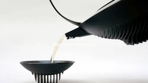 茶壺倒茶發(fā)出什么樣的聲音是好茶壺