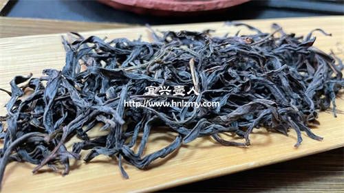風(fēng)凰單叢茶用什么泥料紫砂壺沖泡好