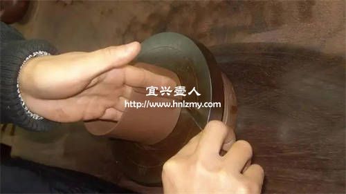 紫砂壺手柄上有模具線是怎么回事