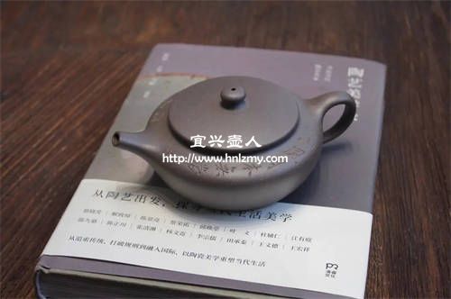 清灰紫泥紫砂壺有什么樣的特點