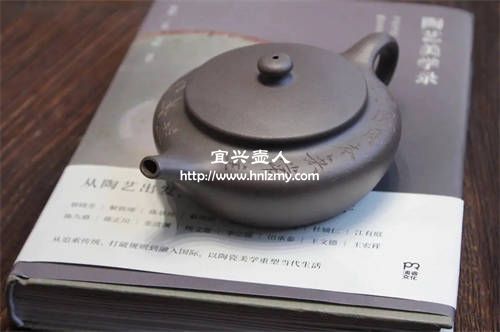 清灰紫泥紫砂壺有什么樣的特點