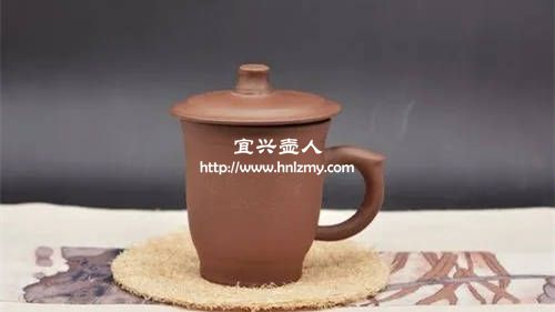 紫砂壺茶杯為什么喝著有泥土味