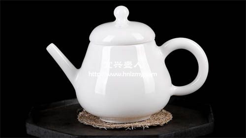 紫砂和陶瓷相比到底區別在哪里