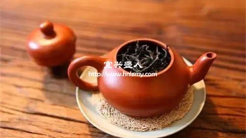 用紫砂壺泡茶水溫多少比較好1