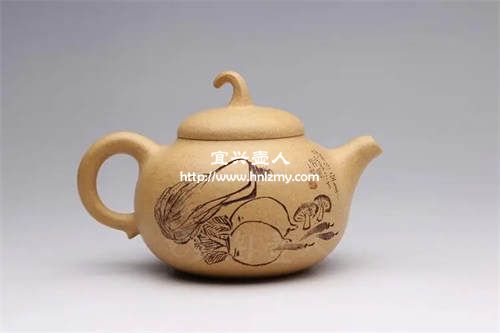 紫砂壺刻繪上色好還是不上色好
