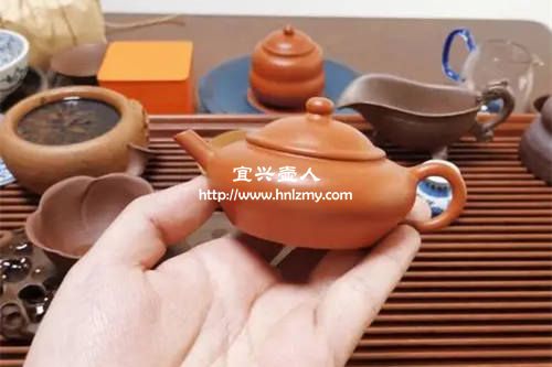 紫砂制作中的調砂、抽砂、鋪砂都是什么