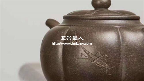 天青泥紫砂壺應該是暗肝色