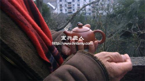 紫砂壺喝完口干舌燥的原因