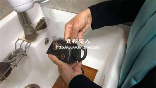 去除紫砂壺新壺土腥味的方法