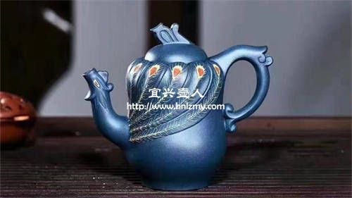 顏色異常紅顏的化工紫砂壺