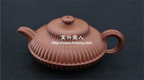 清水泥制作的筋紋壺