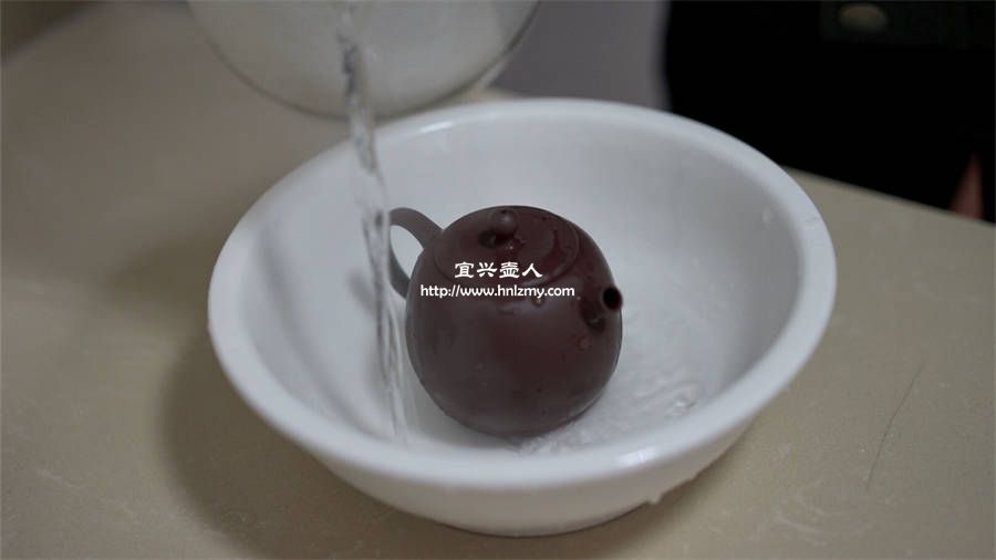 紫砂壺開壺用水澆淋