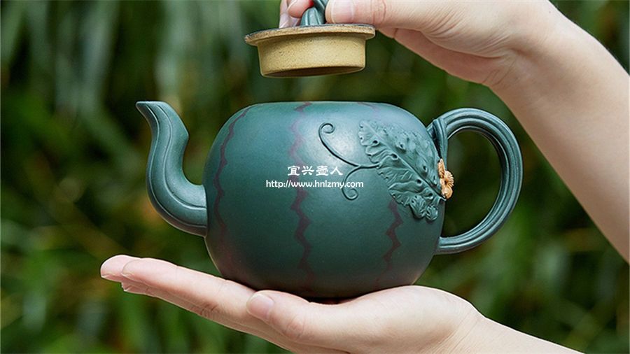 紫砂里的綠泥真是綠色的嗎？揭秘綠色紫砂壺真相！