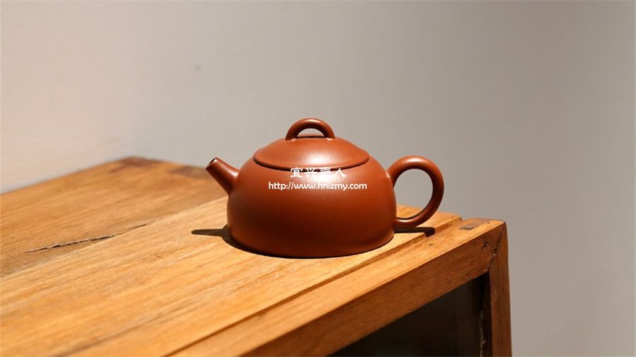 110cc的紫砂壺泡茶小不小