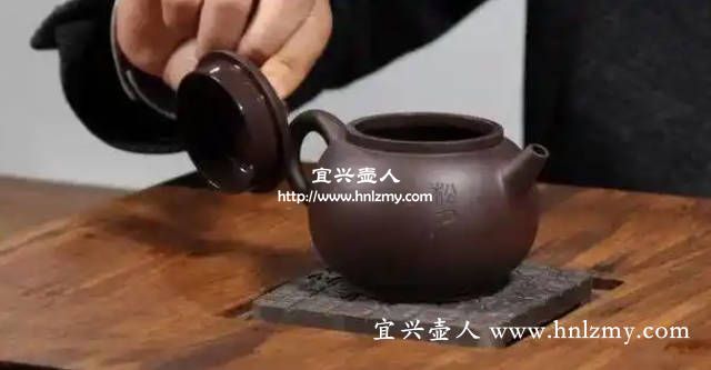 敲擊紫砂壺聽聲音