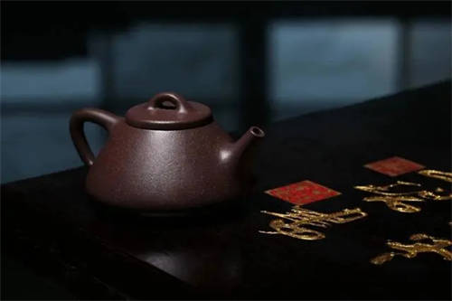 劣質(zhì)紫砂壺高溫?zé)坪筮€有毒嗎
