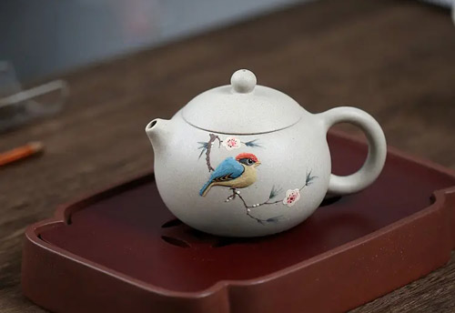 哪種紫砂壺泡白玉段泥紫砂好