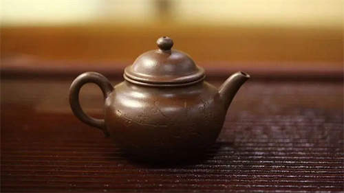 紫砂壺是重點(diǎn)的好還是輕點(diǎn)的好
