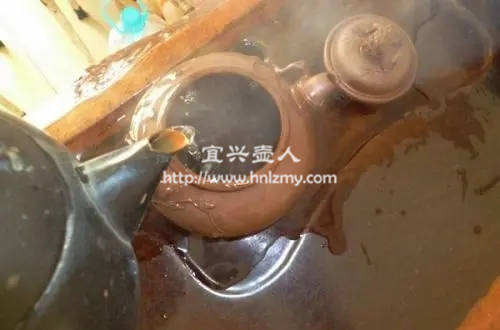 紫砂壺用不用每次把茶水倒干凈