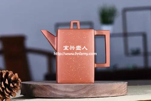 紫砂壺方壺漏水不正常，要及時修復