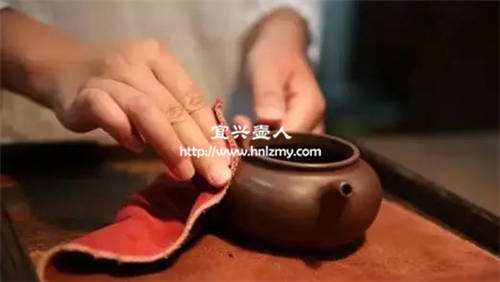 紫砂壺里面的污垢怎么能去掉