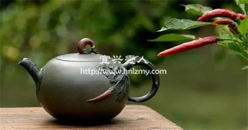 紫砂壺綠色的是什么泥燒成的